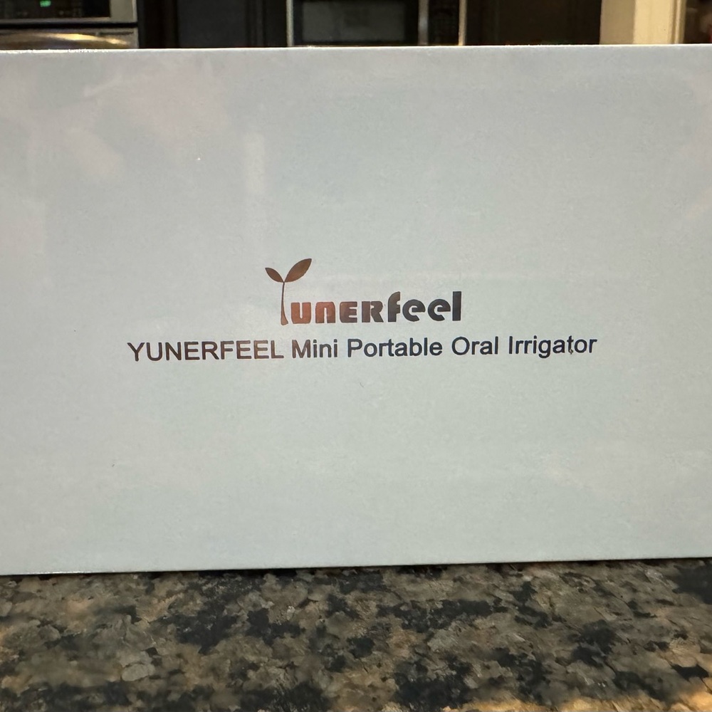 Yunerfeel Mini Portable Oral Irrigator